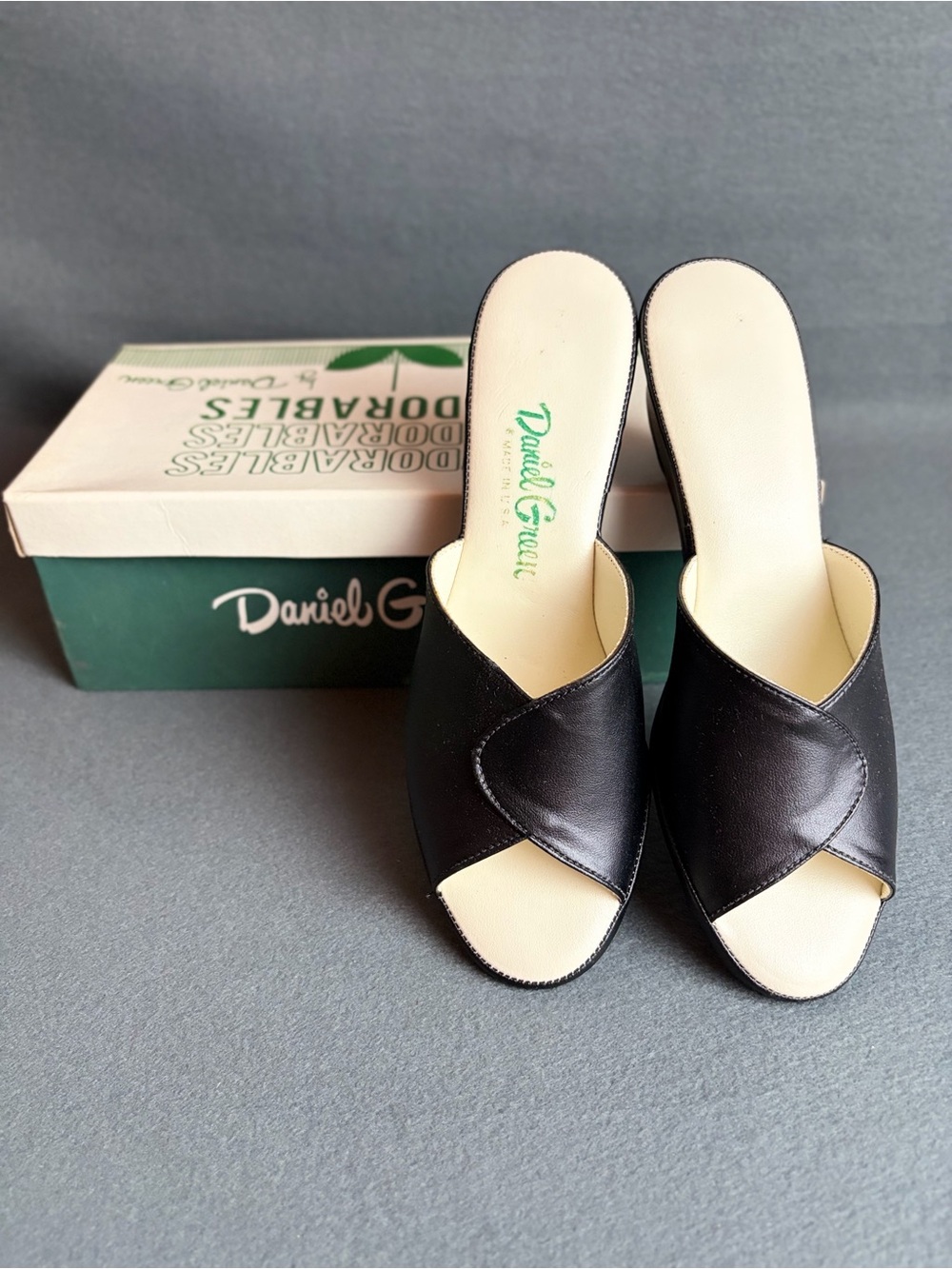 Vintage Daniel Green Slippers/Slides Black  2A70 Karen 33320 Women’s 6.5